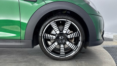 MINI Hatchback 2.0 Cooper S Exclusive 3dr Auto Petrol Hatchback